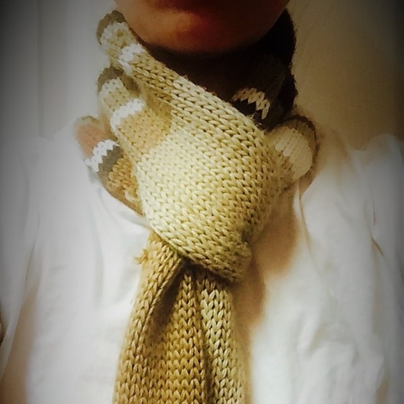 Liz Claiborne Multi-Colored, Extra Long Scarf - Picture 4 of 5